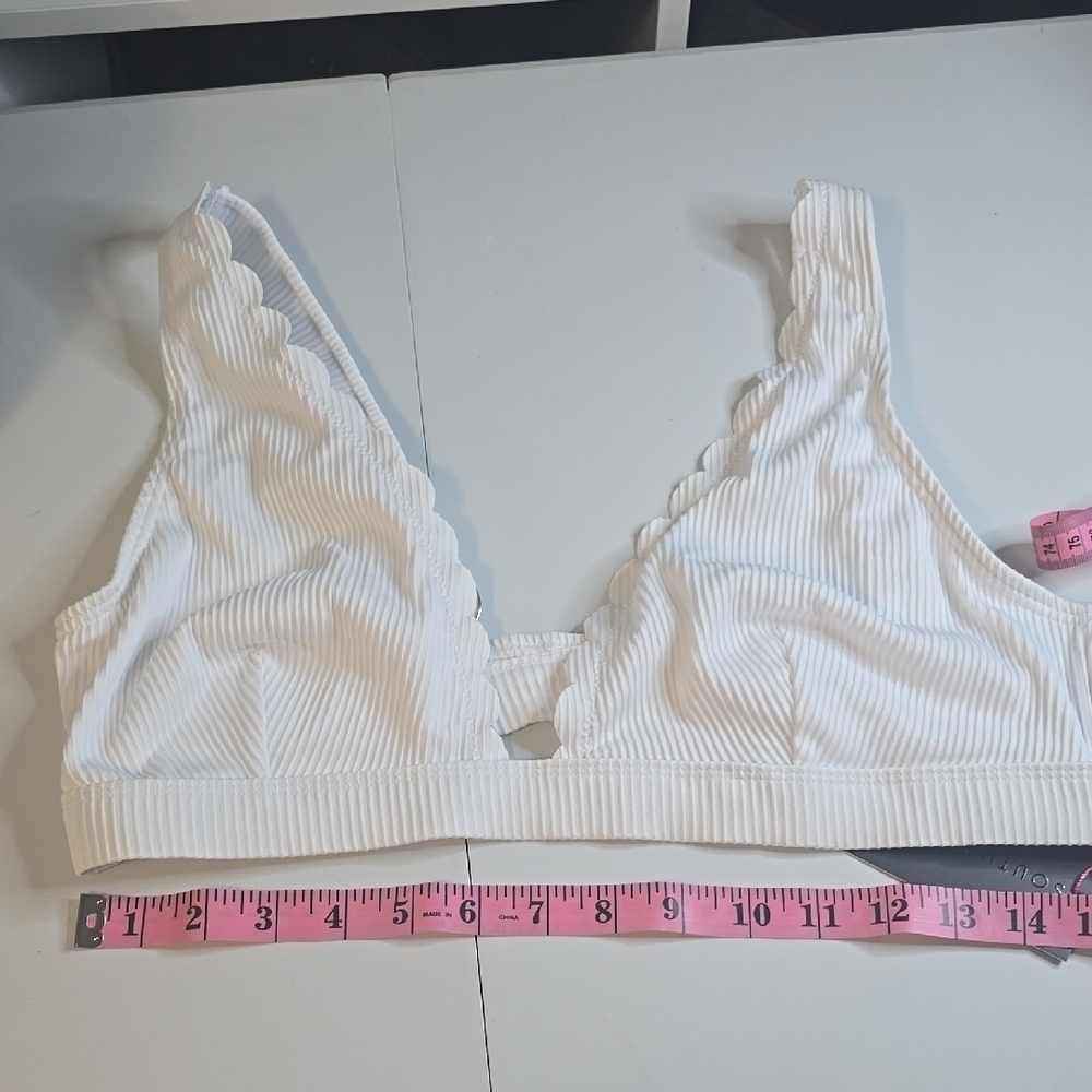 South Beach White Scallop Bikini Top